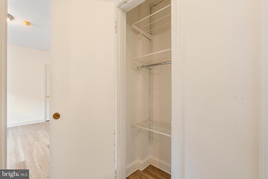 3028 WISCONSIN AVENUE NW Unit: 206