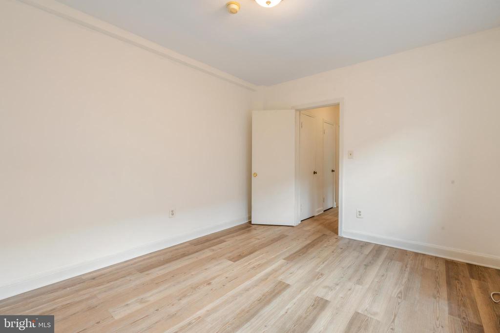 3028 WISCONSIN AVENUE NW Unit: 206