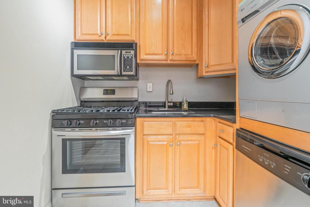 3028 WISCONSIN AVENUE NW Unit: 206
