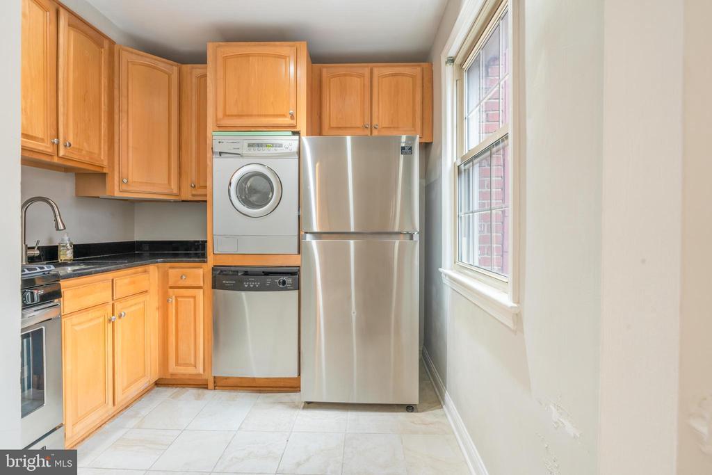 3028 WISCONSIN AVENUE NW Unit: 206