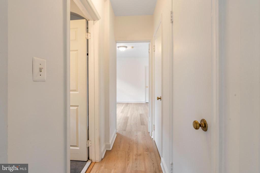 3028 WISCONSIN AVENUE NW Unit: 206