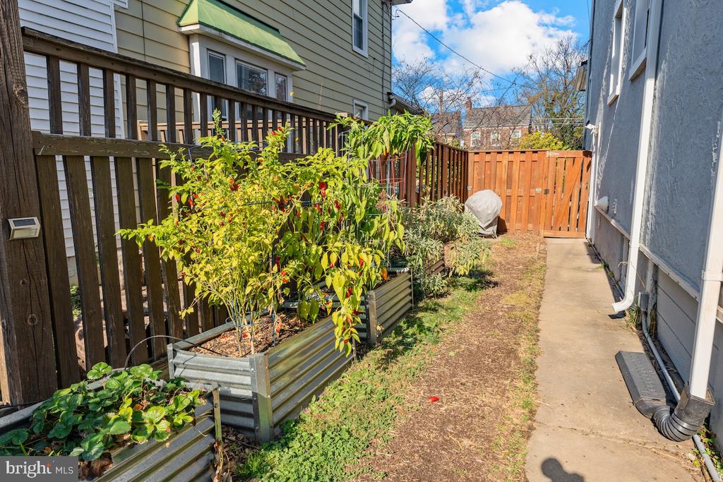 2013 KEARNY STREET NE