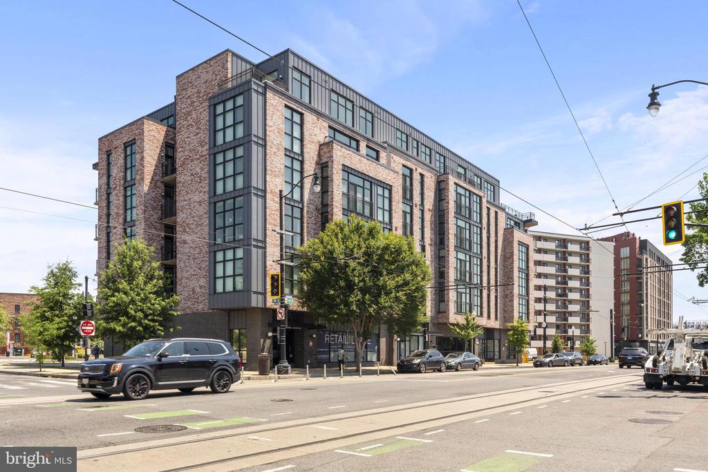 1402 H STREET NE Unit: 301