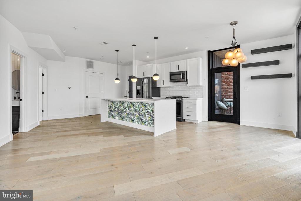 1402 H STREET NE Unit: 301