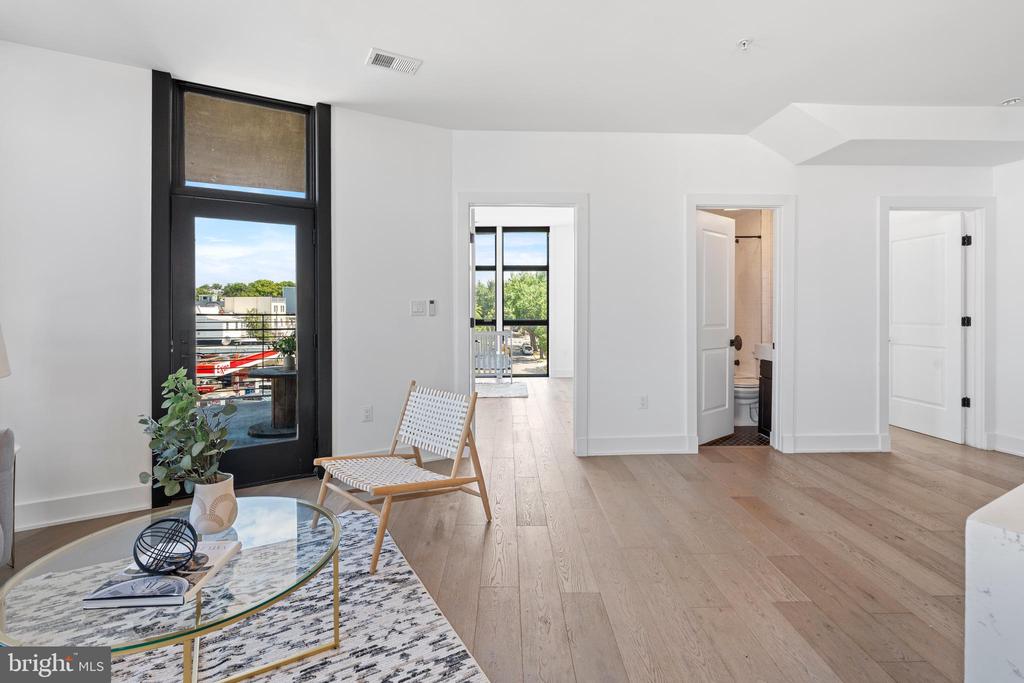 1402 H STREET NE Unit: 301