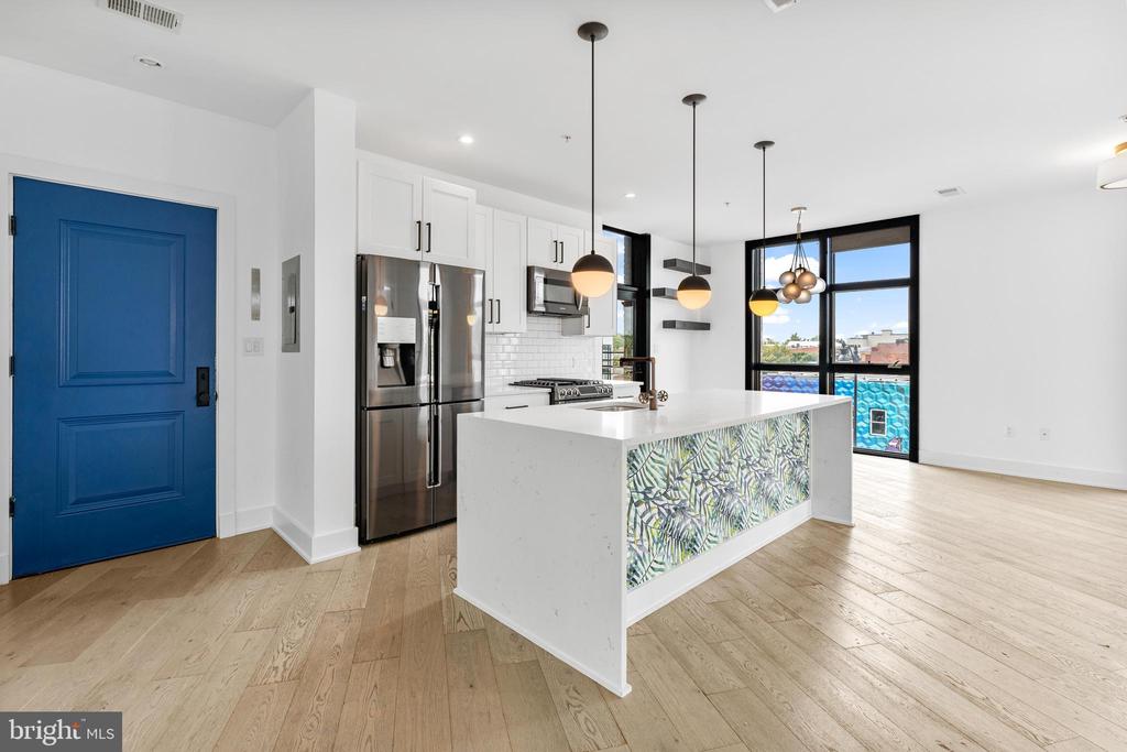 1402 H STREET NE Unit: 301