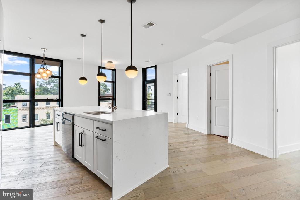 1402 H STREET NE Unit: 301