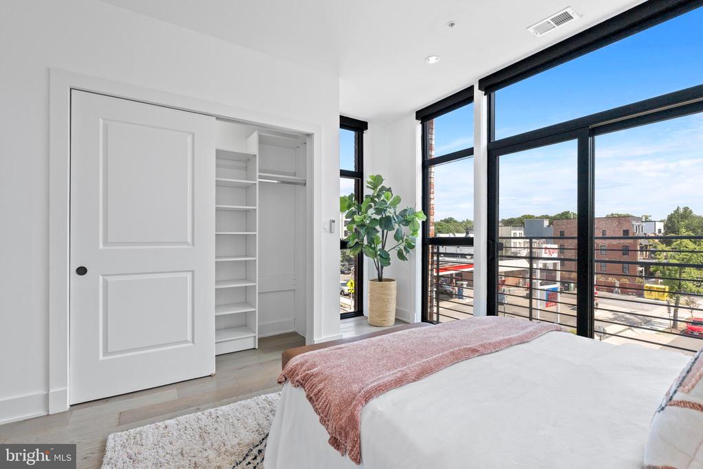 1402 H STREET NE Unit: 301