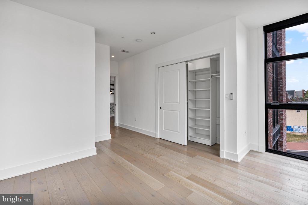 1402 H STREET NE Unit: 301