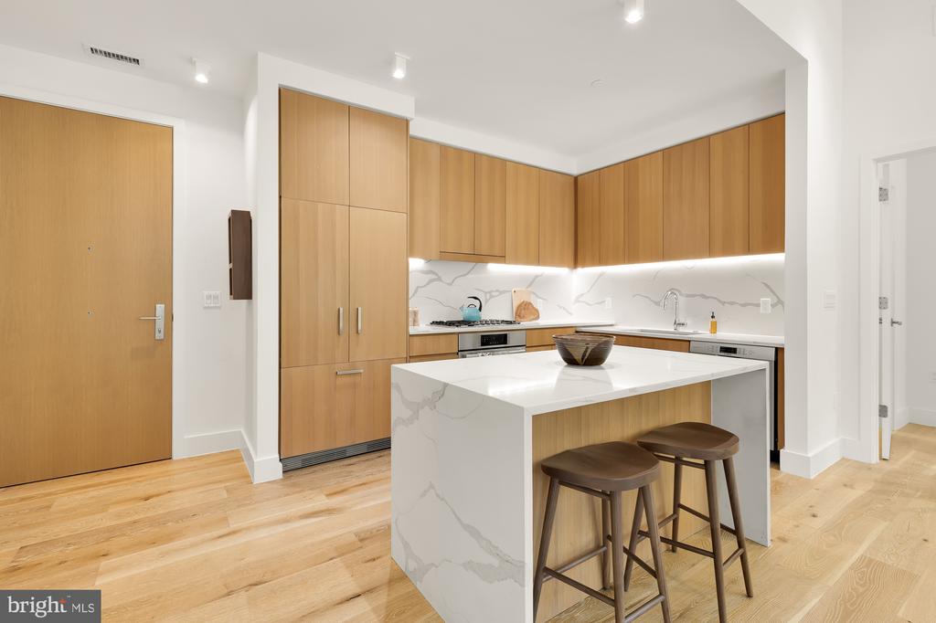 1324 E STREET SE Unit: #107