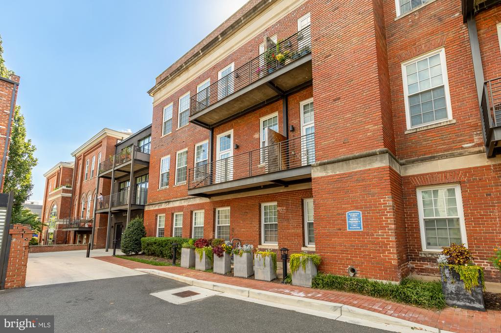 1324 E STREET SE Unit: #107