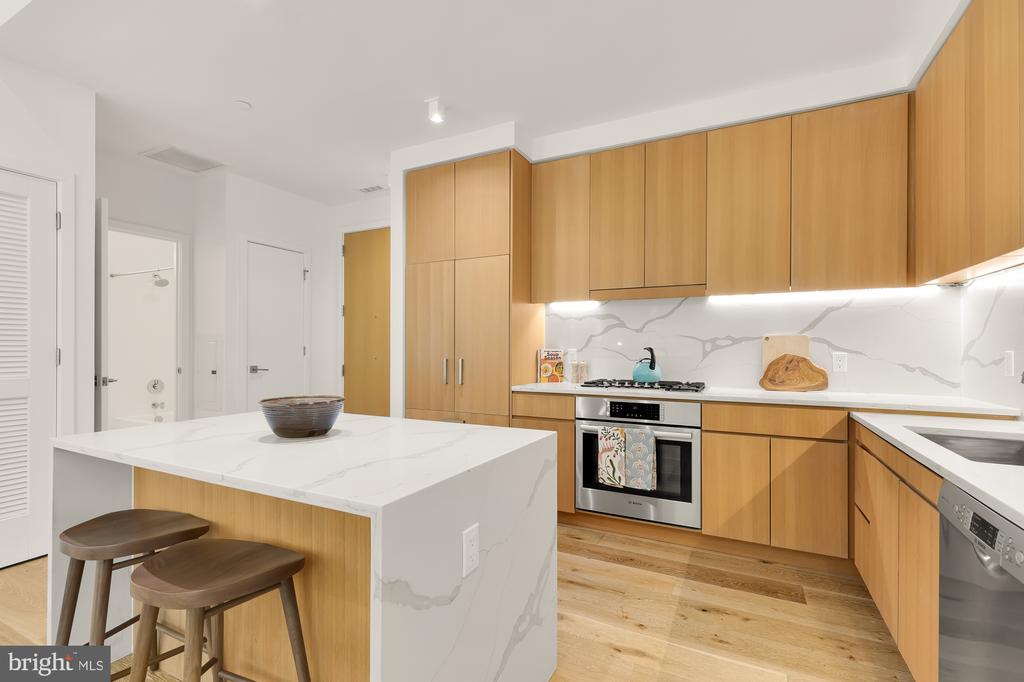 1324 E STREET SE Unit: #107