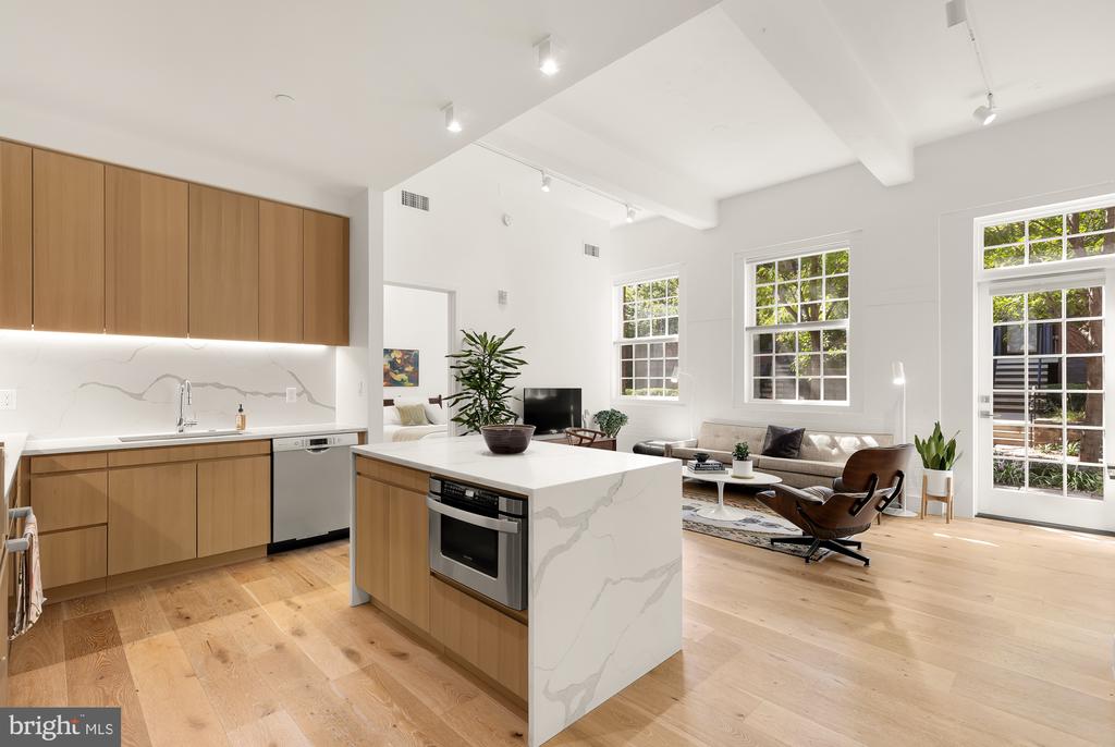 1324 E STREET SE Unit: #107