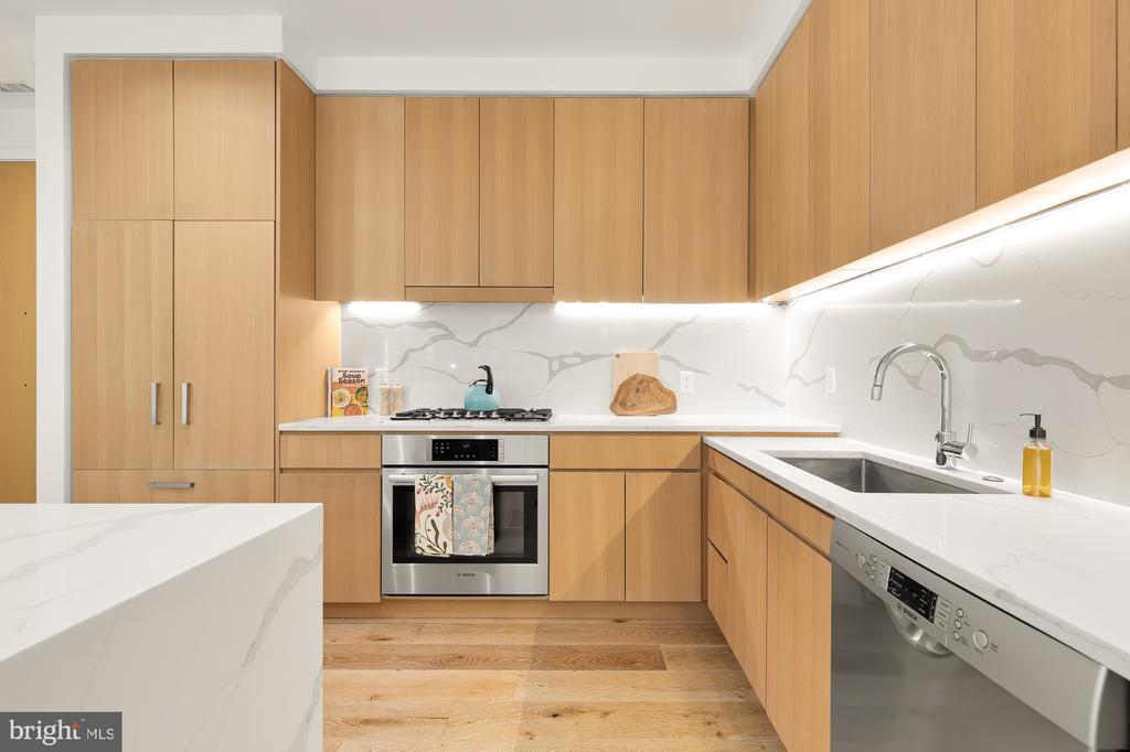 1324 E STREET SE Unit: #107