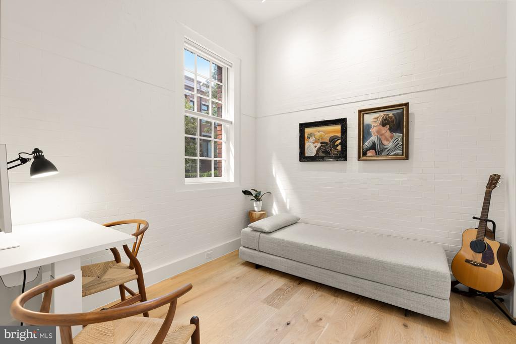 1324 E STREET SE Unit: #107