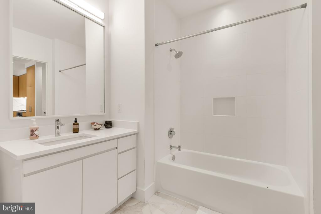 1324 E STREET SE Unit: #107