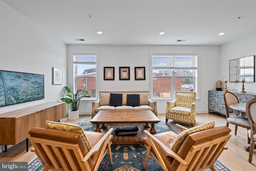 4335 HARRISON STREET NW Unit: 6