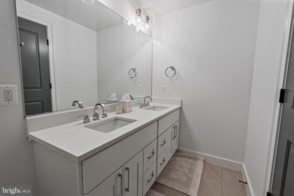 4335 HARRISON STREET NW Unit: 6