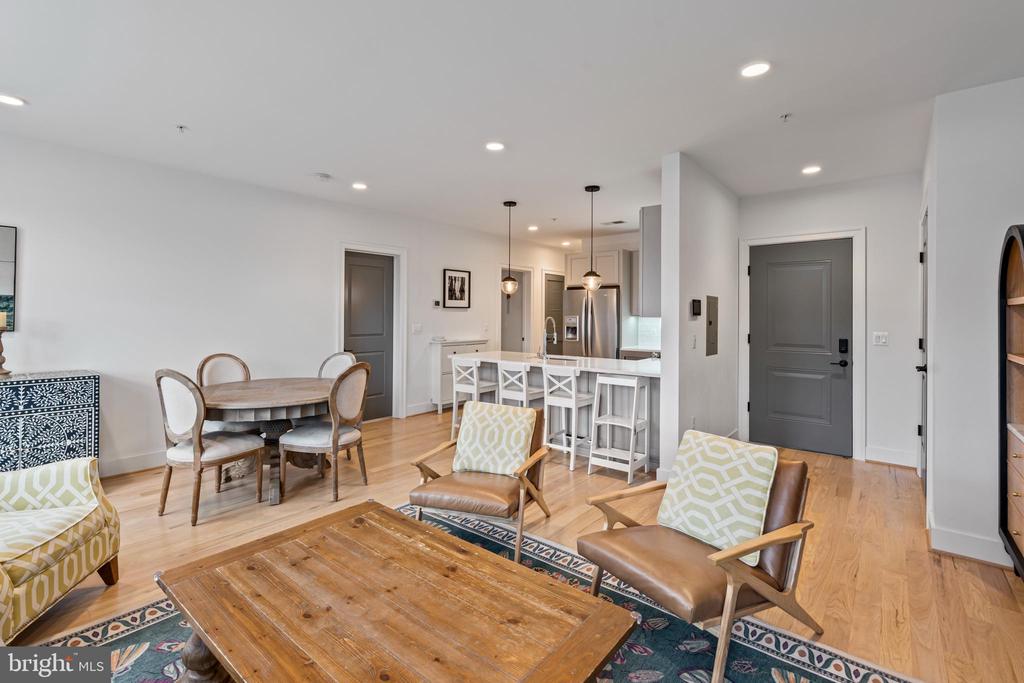 4335 HARRISON STREET NW Unit: 6