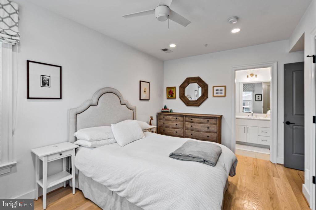 4335 HARRISON STREET NW Unit: 6