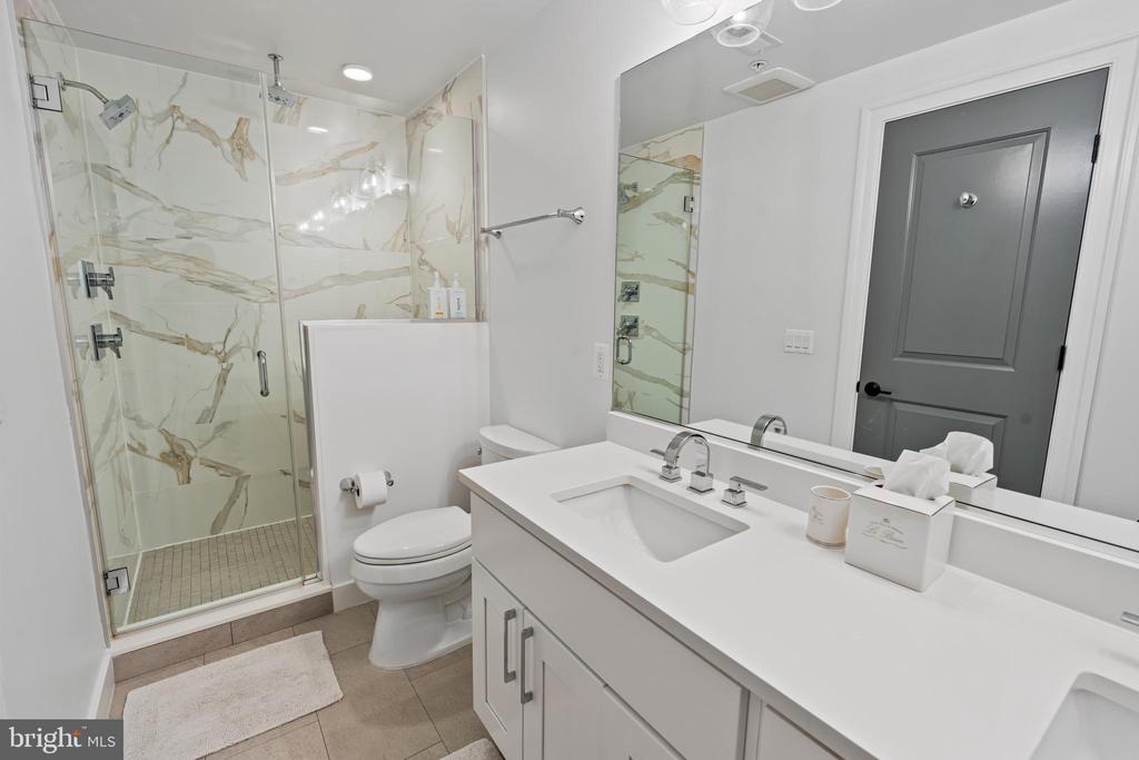 4335 HARRISON STREET NW Unit: 6