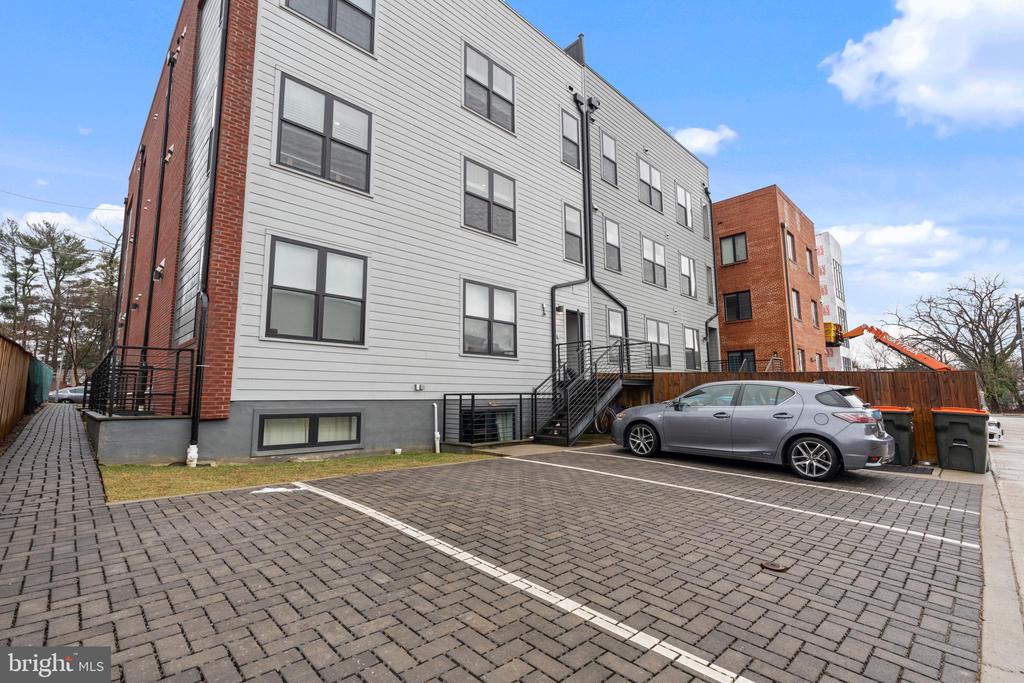 4335 HARRISON STREET NW Unit: 6
