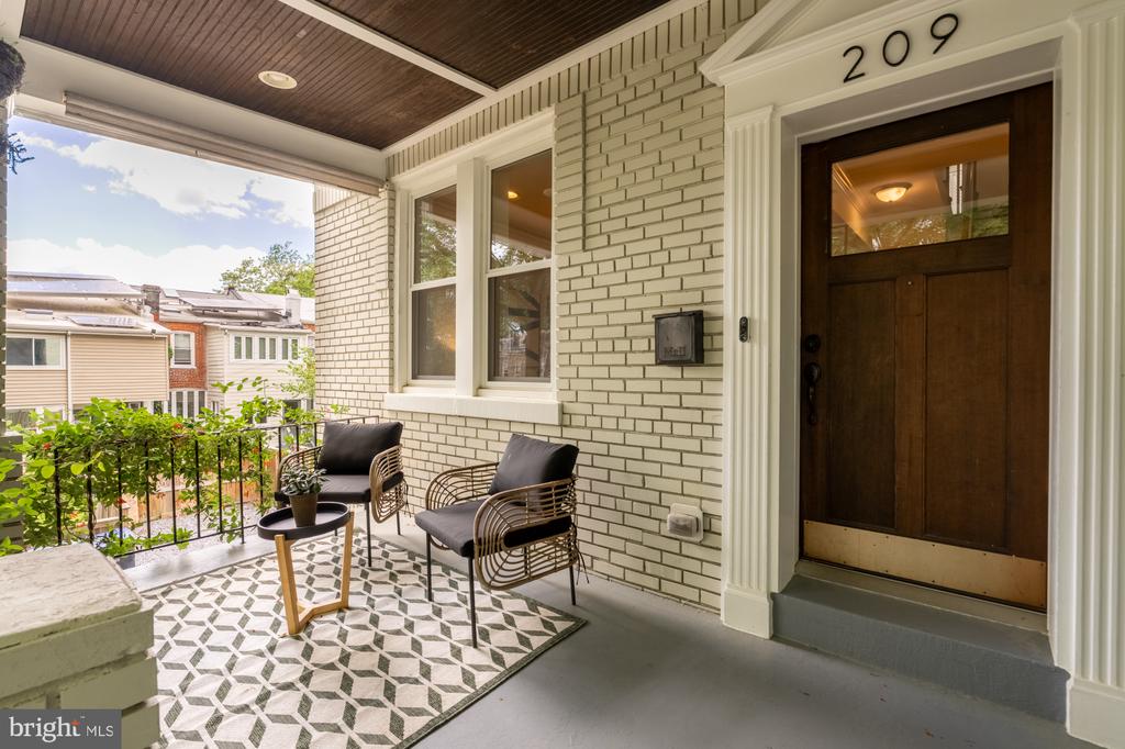 209 TAYLOR STREET NW