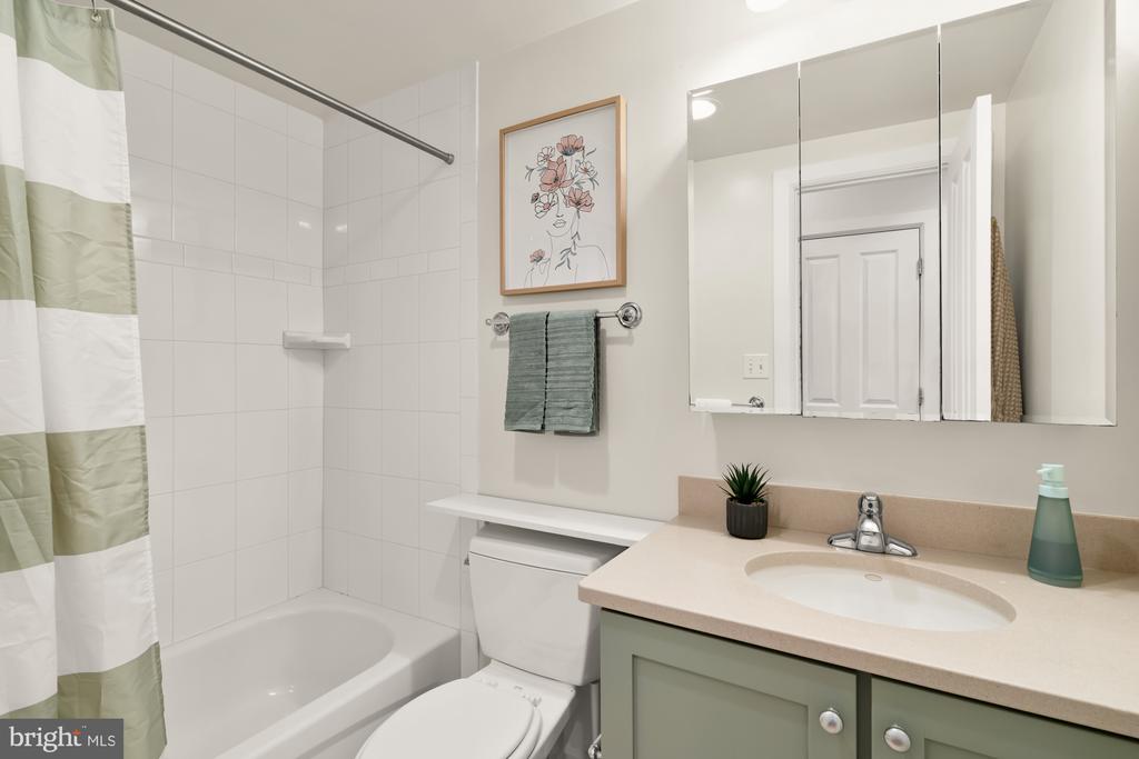 1421 CHAPIN STREET NW Unit: 21