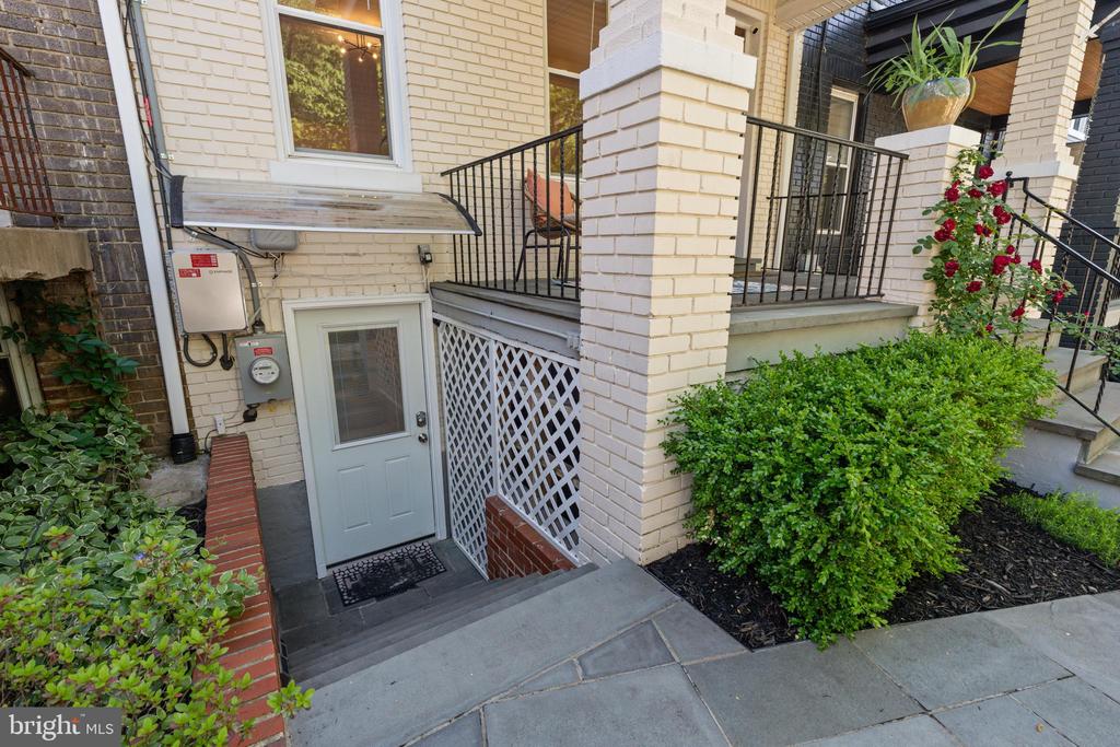 4115 3RD STREET NW