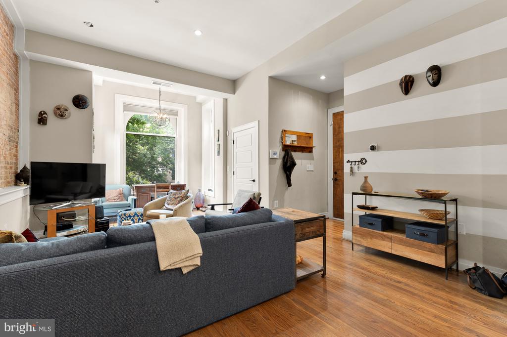 1109 M STREET NW Unit: 5