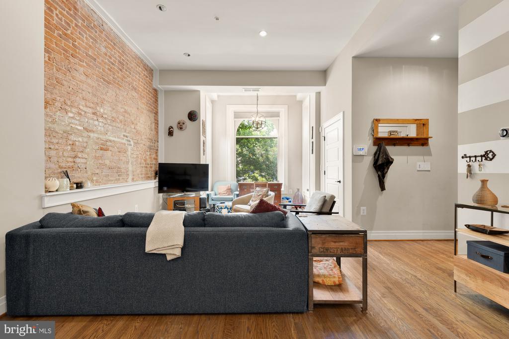 1109 M STREET NW Unit: 5