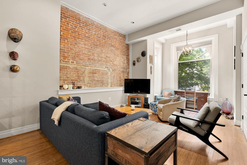 1109 M STREET NW Unit: 5