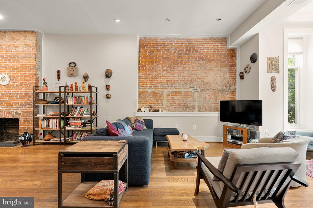 1109 M STREET NW Unit: 5