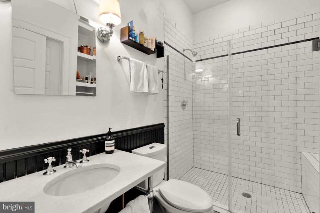 1109 M STREET NW Unit: 5