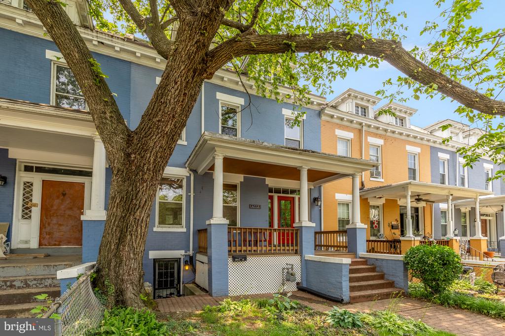 4012 7TH STREET NW