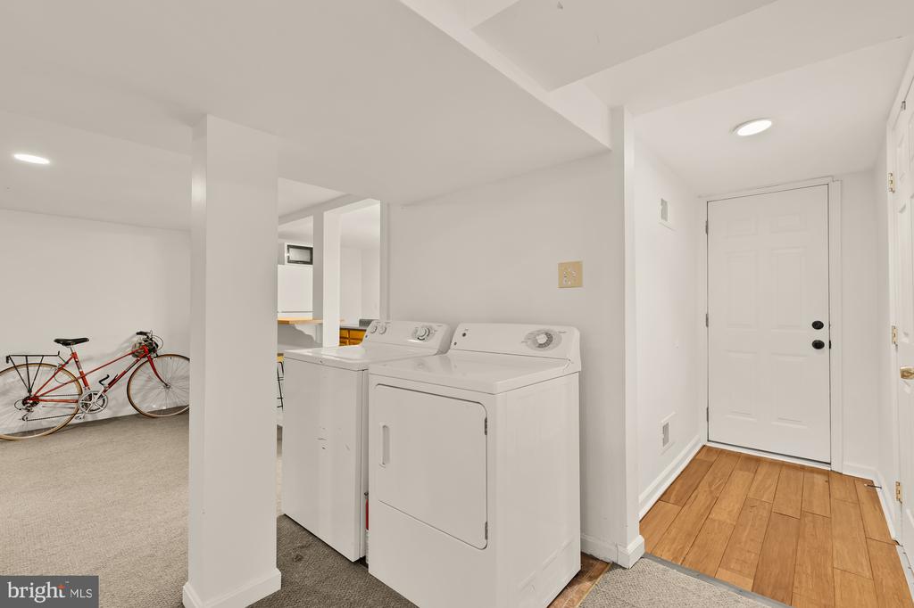 4012 7TH STREET NW