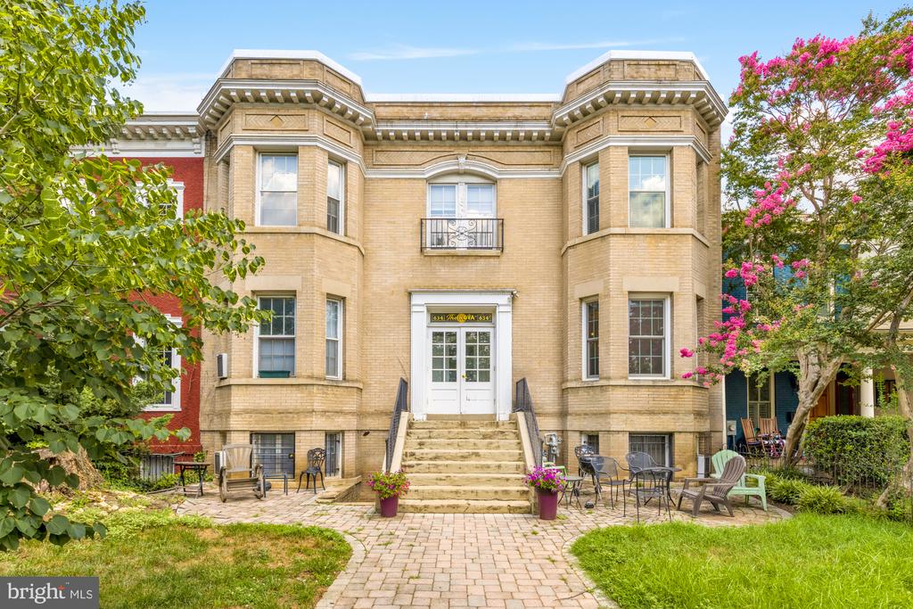 634 NORTH CAROLINA AVENUE SE Unit: 1