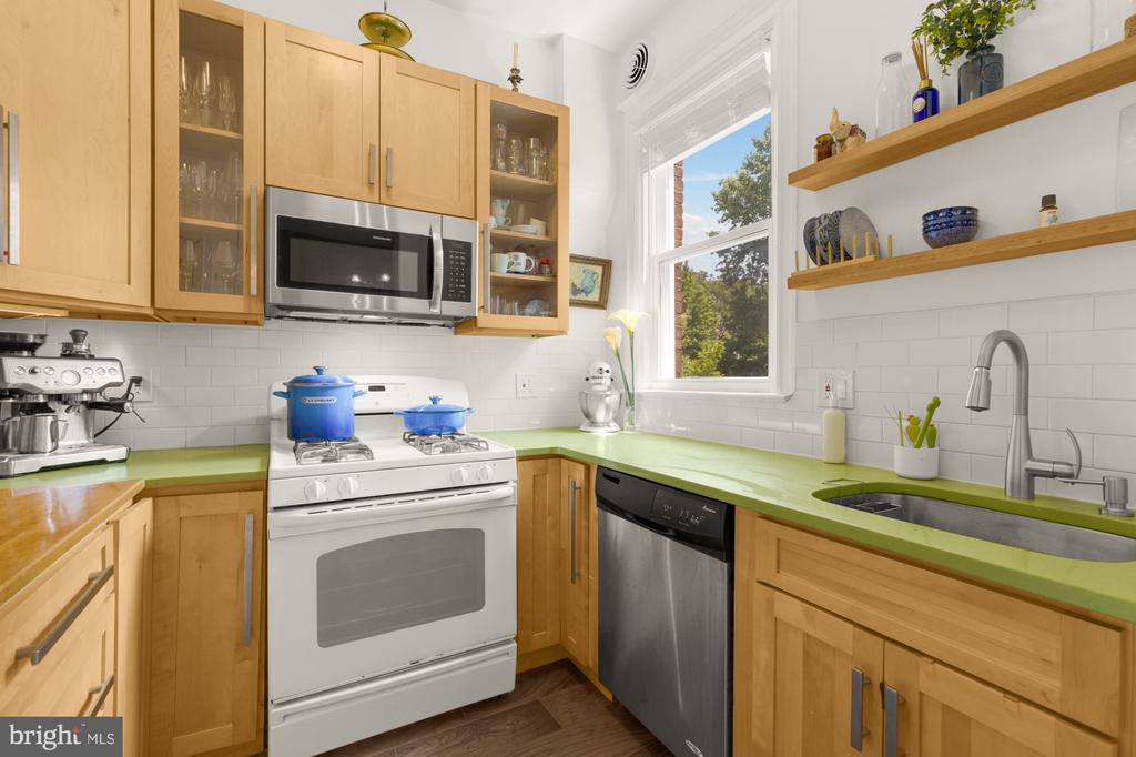 634 NORTH CAROLINA AVENUE SE Unit: 1