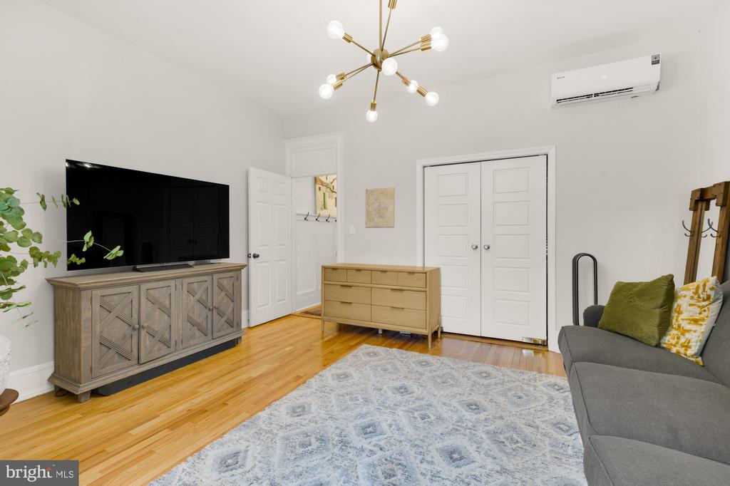 634 NORTH CAROLINA AVENUE SE Unit: 1
