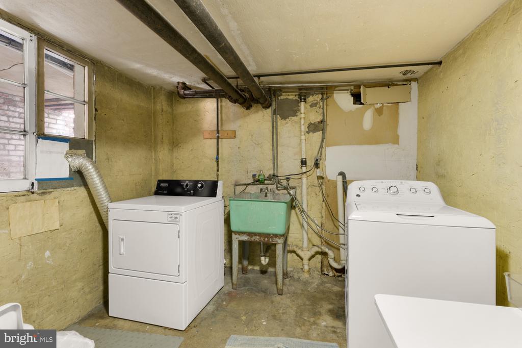 634 NORTH CAROLINA AVENUE SE Unit: 1