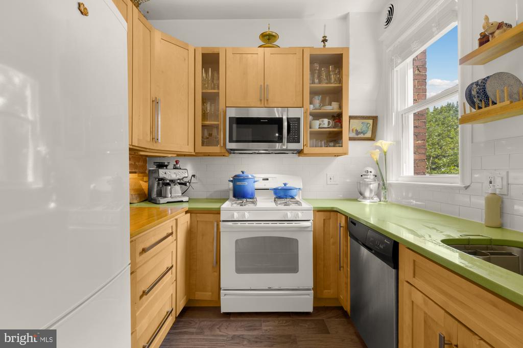 634 NORTH CAROLINA AVENUE SE Unit: 1