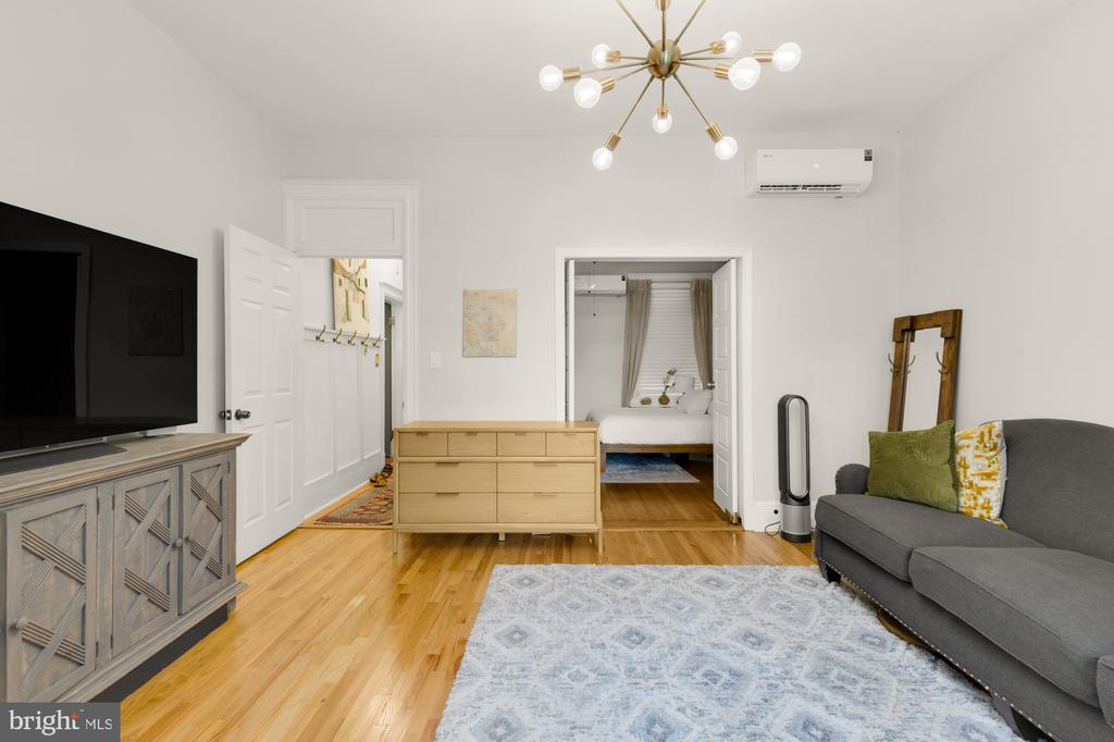 634 NORTH CAROLINA AVENUE SE Unit: 1