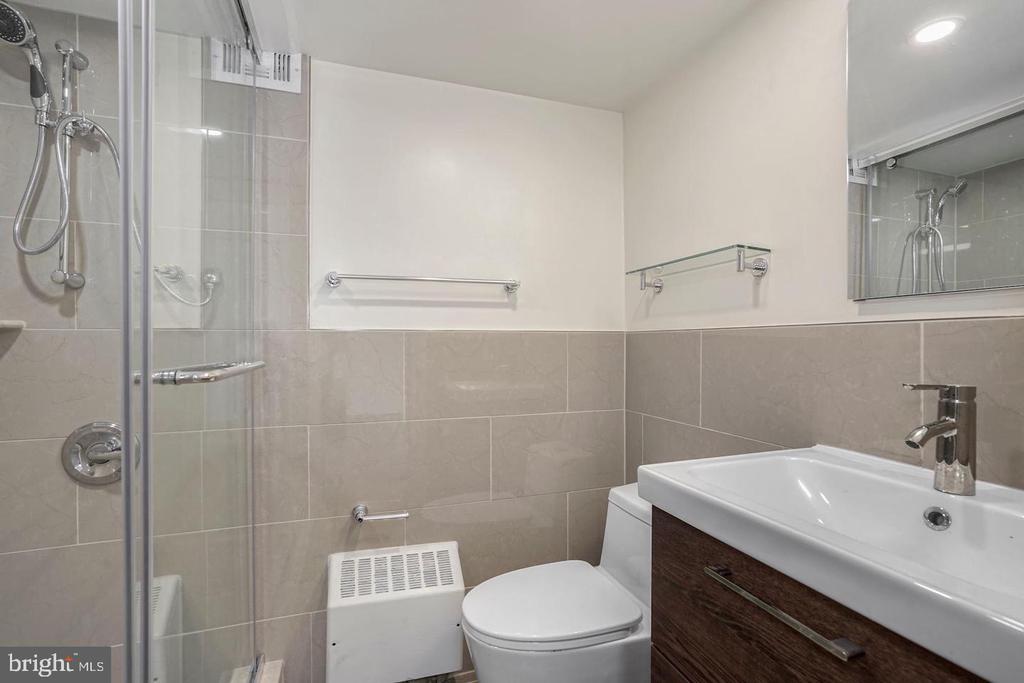 1711 MASSACHUSETTS AVENUE NW Unit: 727