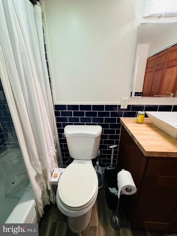 1420 N N STREET NW Unit: 211