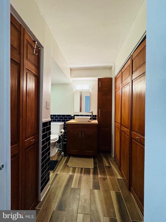 1420 N N STREET NW Unit: 211