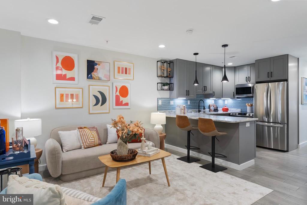 210 VARNUM STREET NW Unit: 1