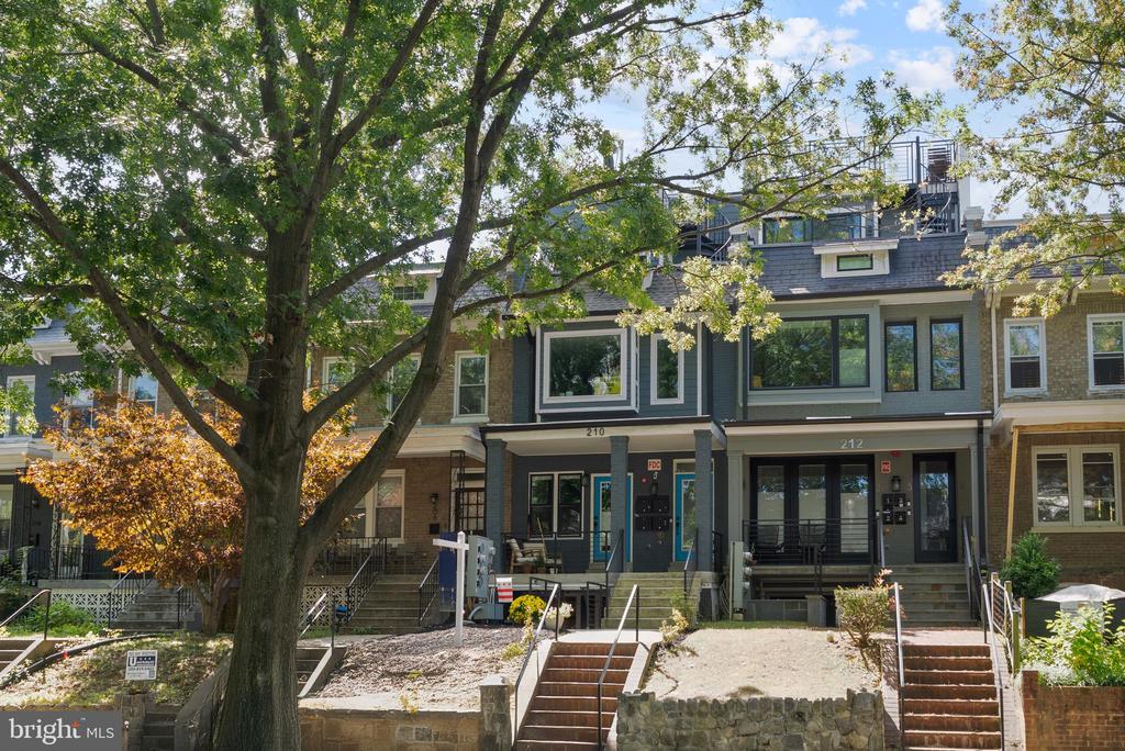 210 VARNUM STREET NW Unit: 1
