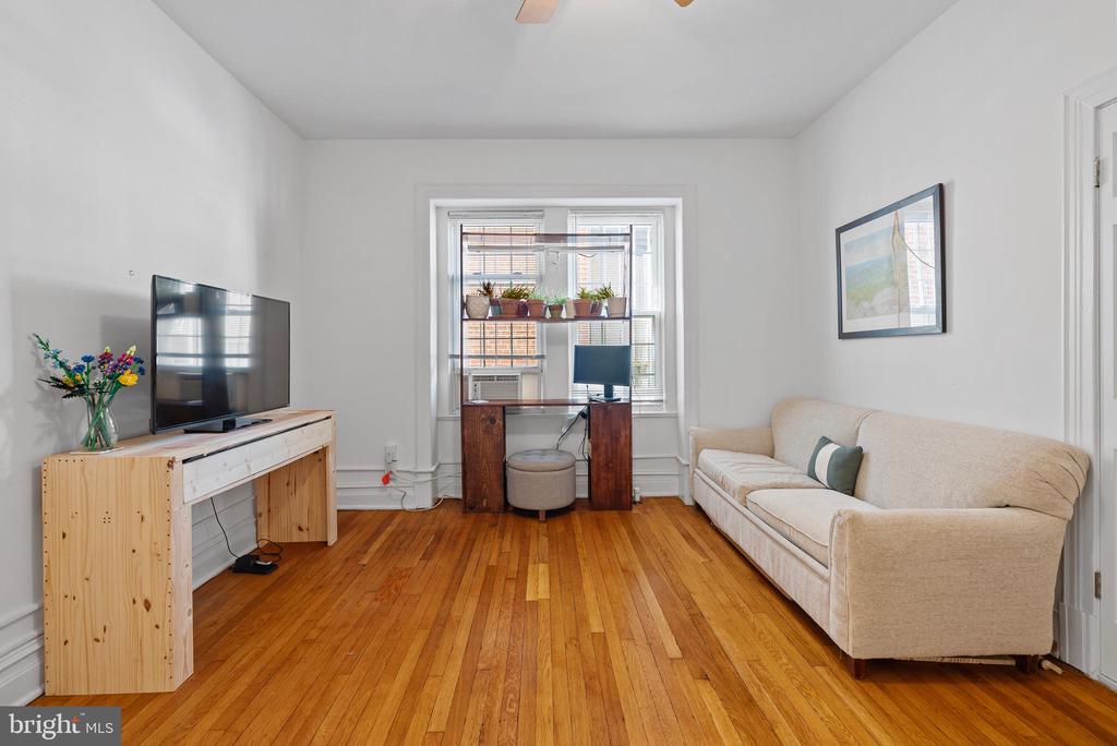 1526 17TH STREET NW Unit: 115
