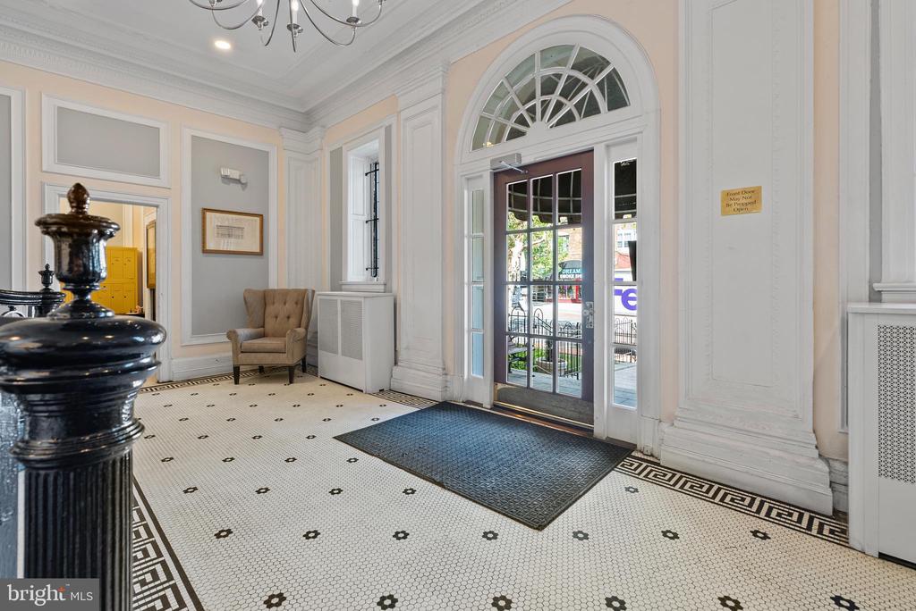 1526 17TH STREET NW Unit: 115