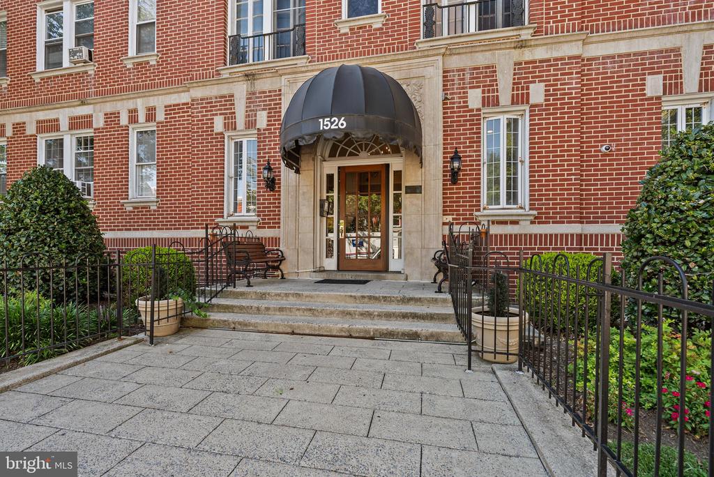 1526 17TH STREET NW Unit: 115
